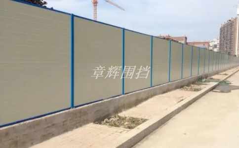 簡易圍擋是否需要防水功能？