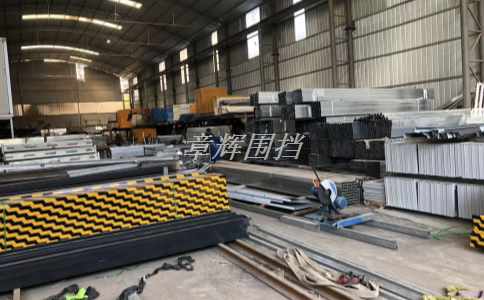 簡易圍擋在城市公共廁所改造中的使用壽命如何提升？（城市公共廁所中簡易圍擋的定期替換與更新?lián)Q代策略）